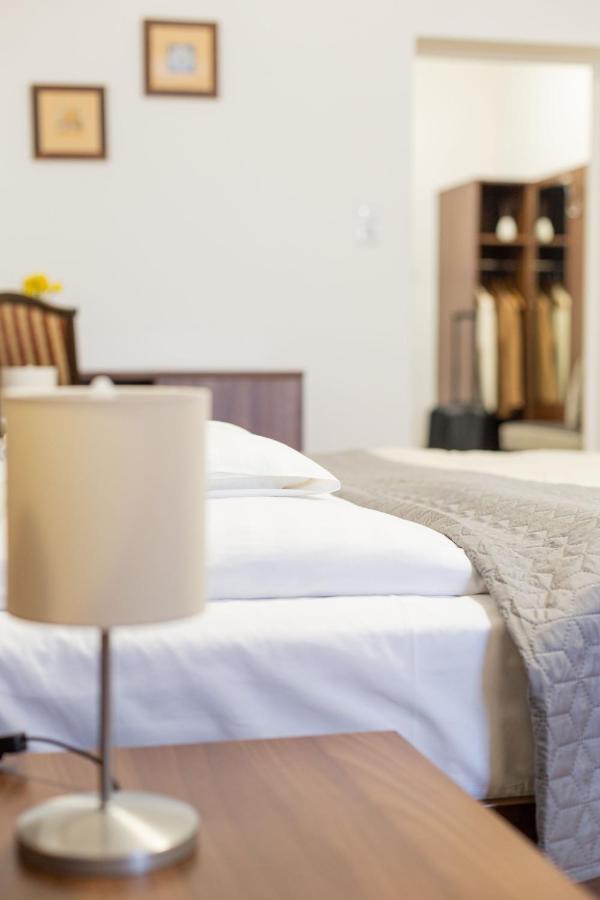 Bed and Breakfast Tercia Hubertus Panzió Sopron Exterior foto
