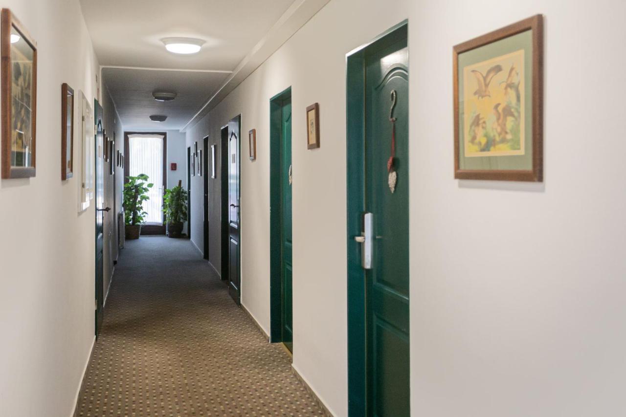 Bed and Breakfast Tercia Hubertus Panzió Sopron Exterior foto